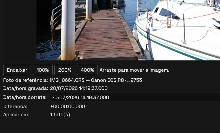 FlashRAW's capture time dialog with the reference photo and the time difference